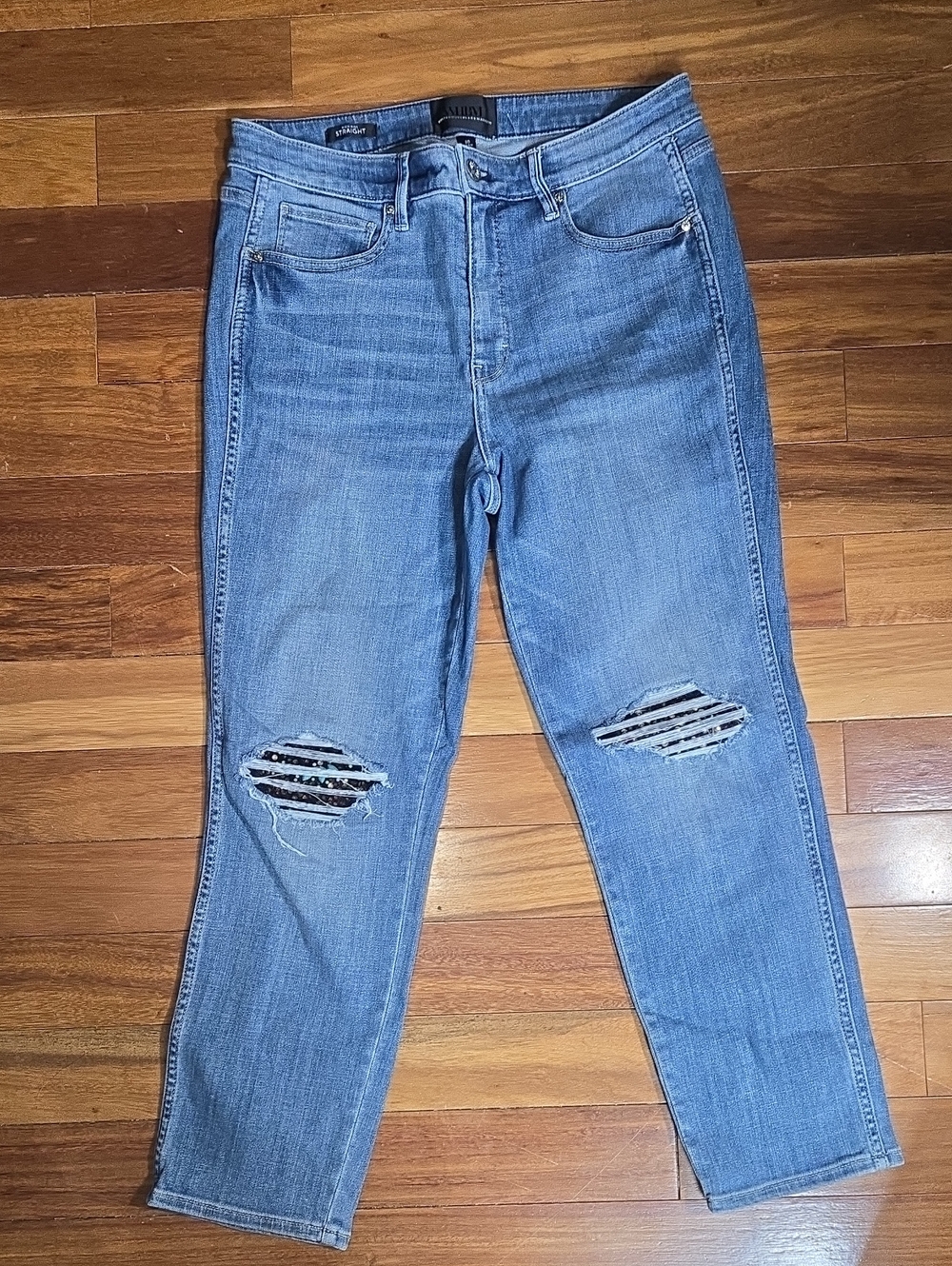 White House Black Market High Rise Straight Distressed Boyfriend Jeans 10